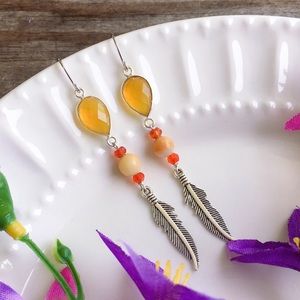 🌹SALE🌹Yellow chalcedony and feather earrings
